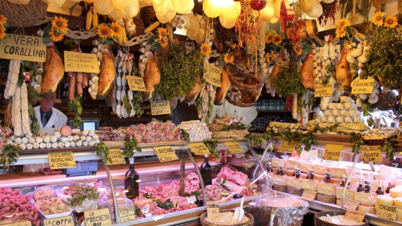 boutique-ST ETIENNE DE TINEE-min_norcia_butchery_cold_cuts-342231